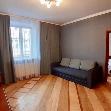Apartment Hnatuka Center Λβιβ Εξωτερικό φωτογραφία